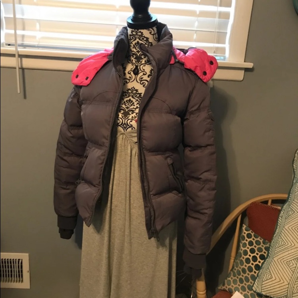 Lululemon down fitted jacket !!!